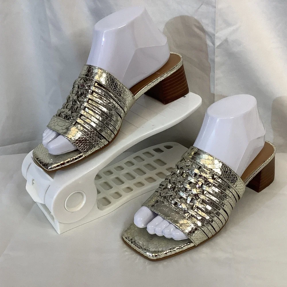 NWOT‎ Aerosoles Evette slide sandal shiny silver sz. 7.5